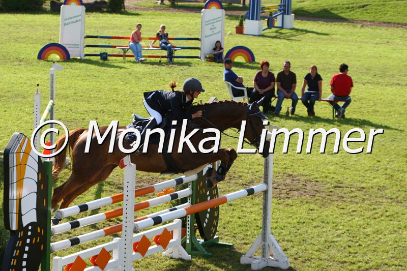 005M5753_Glamour Girl_M Springen.JPG